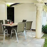 Con Giardino Privato, Tre Camere, Due Bagni