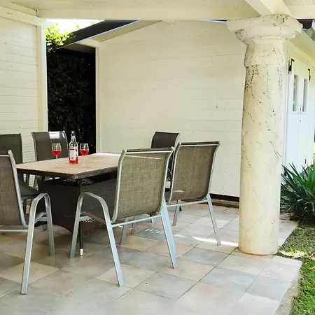 Con Giardino Privato, Tre Camere, Due Bagni