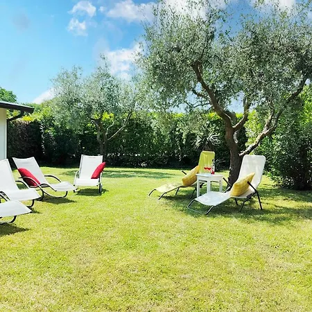 Con Giardino Privato, Tre Camere, Due Bagni * Manerba del Garda
