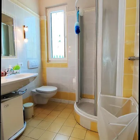 Con Giardino Privato, Tre Camere, Due Bagni Vila *