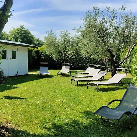 Con Giardino Privato, Tre Camere, Due Bagni ヴィラ